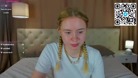 Snapshot of ida_lewiss chatting on 06-11-26, 03:04 Ida online show from 06-11-26, 03:04