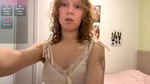 Sarah online show from 04-18-26, 04:00