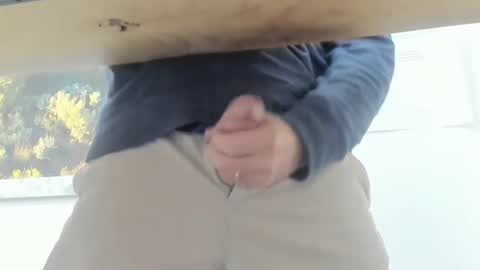 idfunguy2023 online show from 11-20-25, 01:06