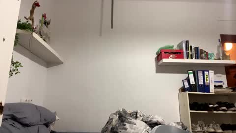 Snapshot of idkwhattowatch chatting on 02-05-25, 06:04 idkwhattowatch online show from 02-05-25, 06:04