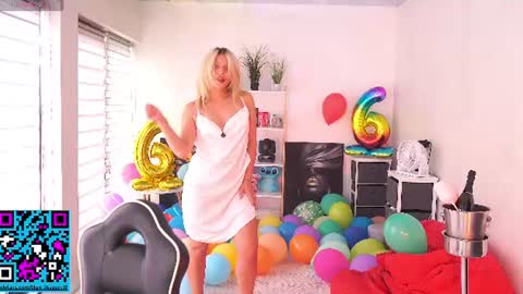 Little Flower online show from 07-25-26, 02:47