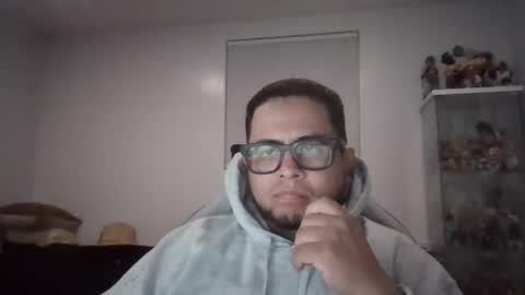 Snapshot of idoyourmom chatting on 11-18-25, 04:06 idoyourmom online show from 11-18-25, 04:06