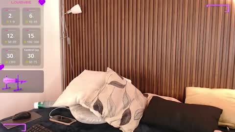 Snapshot of ifis_tiresia1 chatting on 01-10-26, 11:20 ifis online show from 01-10-26, 11:20