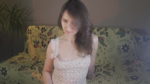 Snapshot of ifyouleave chatting on 01-09-25, 05:00 Belle online show from 01-09-25, 05:00