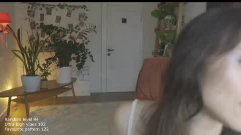 Belle online show from 12-22-25, 10:12