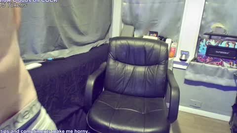 Snapshot of igetherwetter chatting on 01-14-25, 09:02 Amiri Roue online show from 01-14-25, 09:02