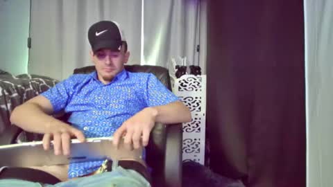 Snapshot of igetherwetter chatting on 02-16-25, 01:05 Amiri Roue online show from 02-16-25, 01:05