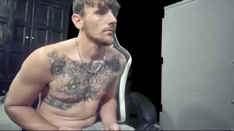 Snapshot of igetherwetter chatting on 11-19-25, 06:57 Amiri Roue online show from 11-19-25, 06:57