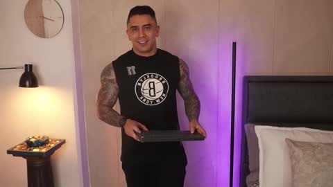 Snapshot of igor_scott chatting on 02-19-26, 01:12 Igor scott online show from 02-19-26, 01:12