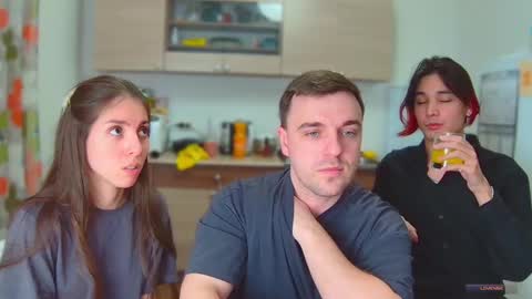 Julia and Mira online show from 12-29-24, 05:33