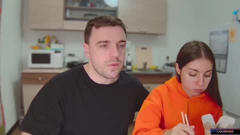 Julia and Mira online show from 01-03-25, 05:20