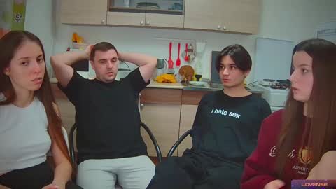 Julia and Mira online show from 01-27-25, 06:31