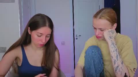 Julia and Mira online show from 07-10-26, 07:23