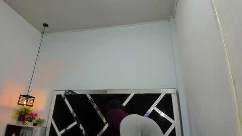 Isabella online show from 01-19-26, 12:53