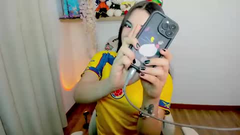 Snapshot of iki_mei chatting on 06-18-26, 12:22 Maria online show from 06-18-26, 12:22