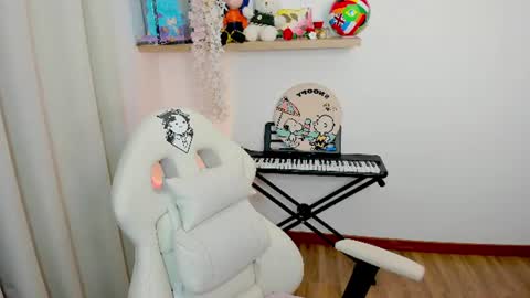 Snapshot of iki_mei chatting on 06-25-26, 07:07 Maria online show from 06-25-26, 07:07
