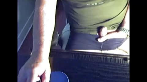 ikissuuuu online show from 04-25-26, 02:14