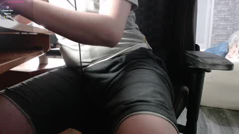 Snapshot of iliaskrisloveee chatting on 02-17-25, 07:53 lord online show from 02-17-25, 07:53