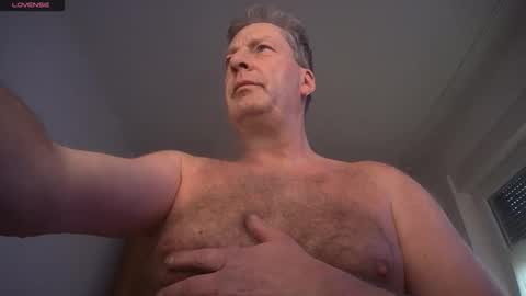 iliebetight online show from 12-04-25, 07:50