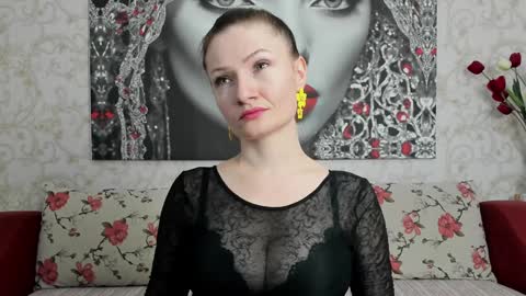 Snapshot of illegalbeauty87 chatting on 01-26-25, 09:07 Ingrid or more easier...Miss  GoDDess Mistress online show from 01-26-25, 09:07