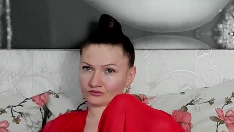 Snapshot of illegalbeauty87 chatting on 01-27-25, 09:44 Ingrid or more easier...Miss  GoDDess Mistress online show from 01-27-25, 09:44