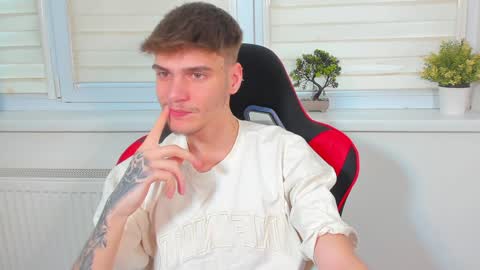 D-Illusion online show from 12-12-24, 01:06