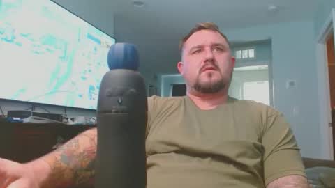 Snapshot of ilovedaddy19993433 chatting on 12-22-25, 04:04 Letsgogetit online show from 12-22-25, 04:04