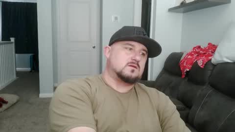 Snapshot of ilovedaddy19993433 chatting on 02-06-26, 06:44 Letsgogetit online show from 02-06-26, 06:44