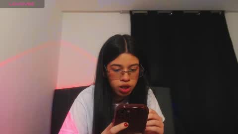 Snapshot of ily_bea chatting on 01-20-25, 01:07 Ily Bea online show from 01-20-25, 01:07