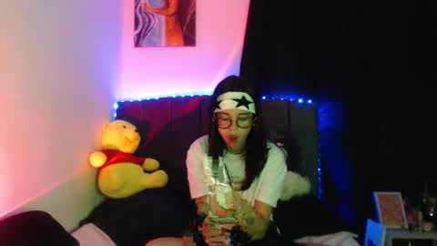 Snapshot of ily_bea chatting on 03-21-26, 01:32 Ily Bea online show from 03-21-26, 01:32