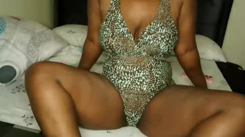 Snapshot of im7740 chatting on 01-14-26, 06:57 im7740 online show from 01-14-26, 06:57