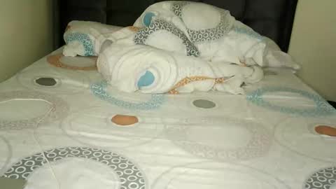 Snapshot of im7740 chatting on 02-04-26, 06:03 im7740 online show from 02-04-26, 06:03