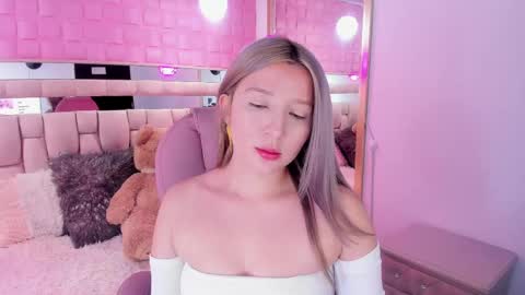 Snapshot of im__angelica chatting on 09-19-25, 02:07 Ange online show from 09-19-25, 02:07