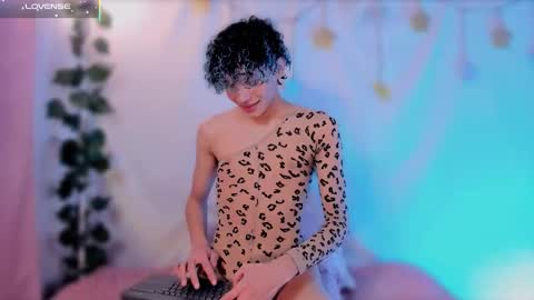 Alejo independent model   online show from 09-25-25, 01:31
