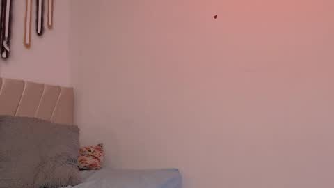 aurora online show from 10-20-25, 07:36