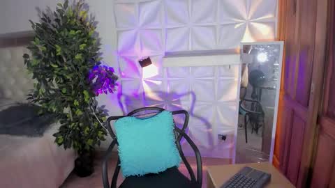 criss online show from 11-06-25, 03:18