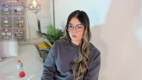 DAHLIA online show from 10-29-25, 11:17