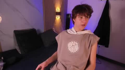 Snapshot of im_daren chatting on 12-19-25, 03:02 daren online show from 12-19-25, 03:02