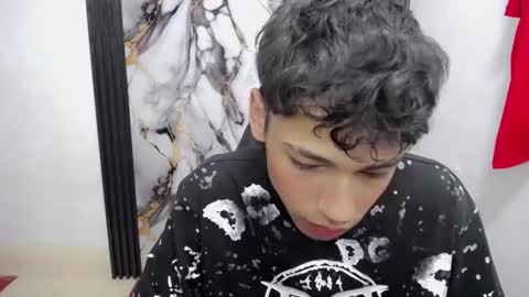 Snapshot of im_david01 chatting on 11-24-25, 12:38 im_david01 online show from 11-24-25, 12:38