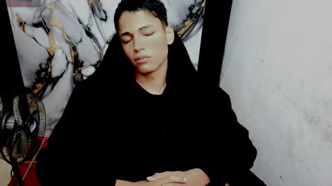 Snapshot of im_david01 chatting on 02-17-26, 12:34 im_david01 online show from 02-17-26, 12:34