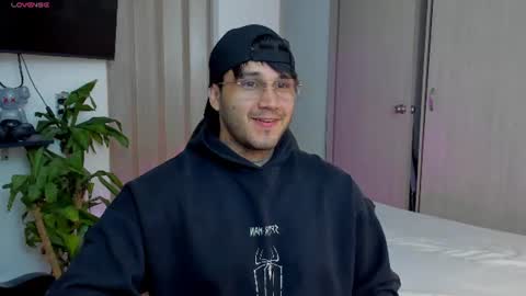 Snapshot of im_deymon chatting on 07-23-26, 12:35 DEY online show from 07-23-26, 12:35