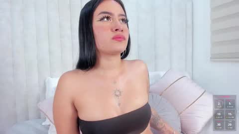 Snapshot of im_giselle_ chatting on 10-30-25, 06:15 Giselle online show from 10-30-25, 06:15