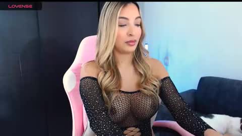 Snapshot of im_grecia chatting on 01-07-26, 08:44 Grecia online show from 01-07-26, 08:44