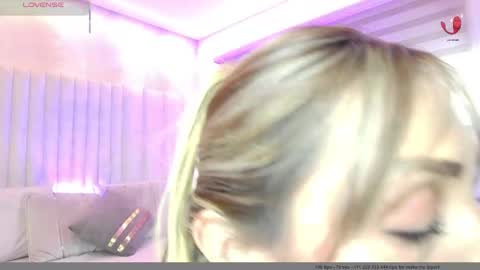 Helina online show from 05-23-26, 12:31