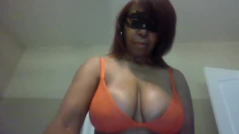 Snapshot of im_laa30z chatting on 05-21-26, 01:18 weet exy Cougar online show from 05-21-26, 01:18