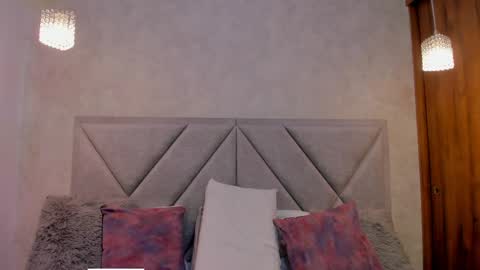 Snapshot of im_manu chatting on 05-19-26, 06:25 Manu online show from 05-19-26, 06:25