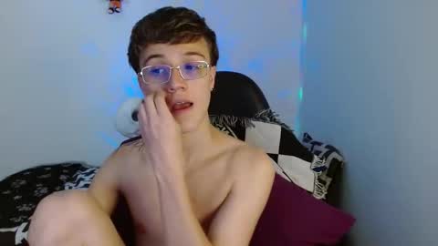 Snapshot of im_oliverpark chatting on 03-06-25, 12:21 Oliver P online show from 03-06-25, 12:21