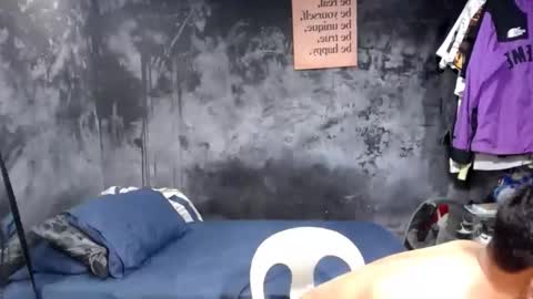 Snapshot of im_pinoyjerry chatting on 10-19-25, 11:22 jerry online show from 10-19-25, 11:22