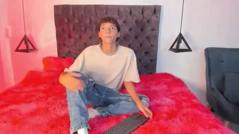 Snapshot of im_ralff chatting on 12-20-25, 07:54 RALF online show from 12-20-25, 07:54