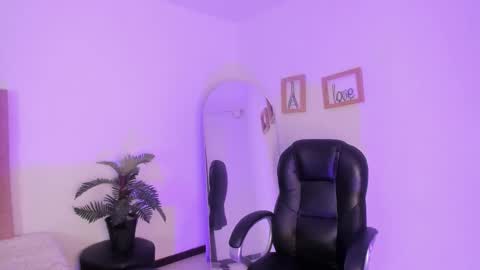 Snapshot of im_ralff chatting on 02-28-26, 08:43 RALF online show from 02-28-26, 08:43